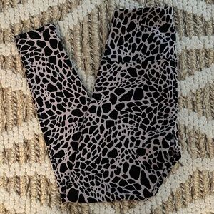 Onzie Black and Tan Patterned Leggings